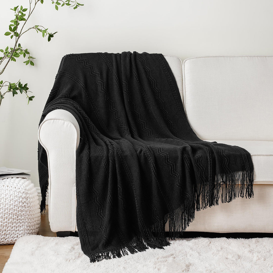 Wavy Pattern Fringe Throw