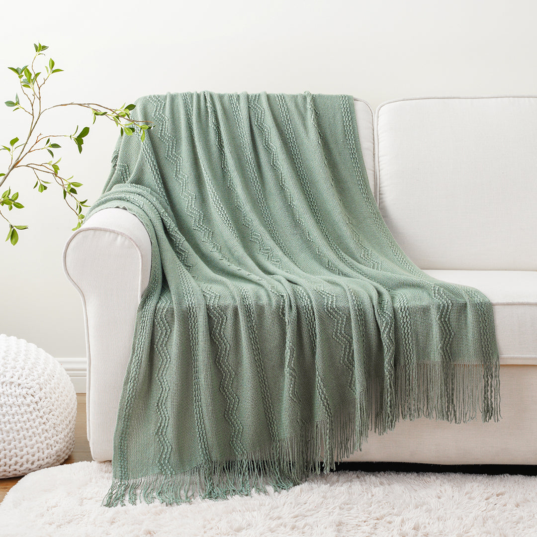 Wavy Pattern Fringe Throw