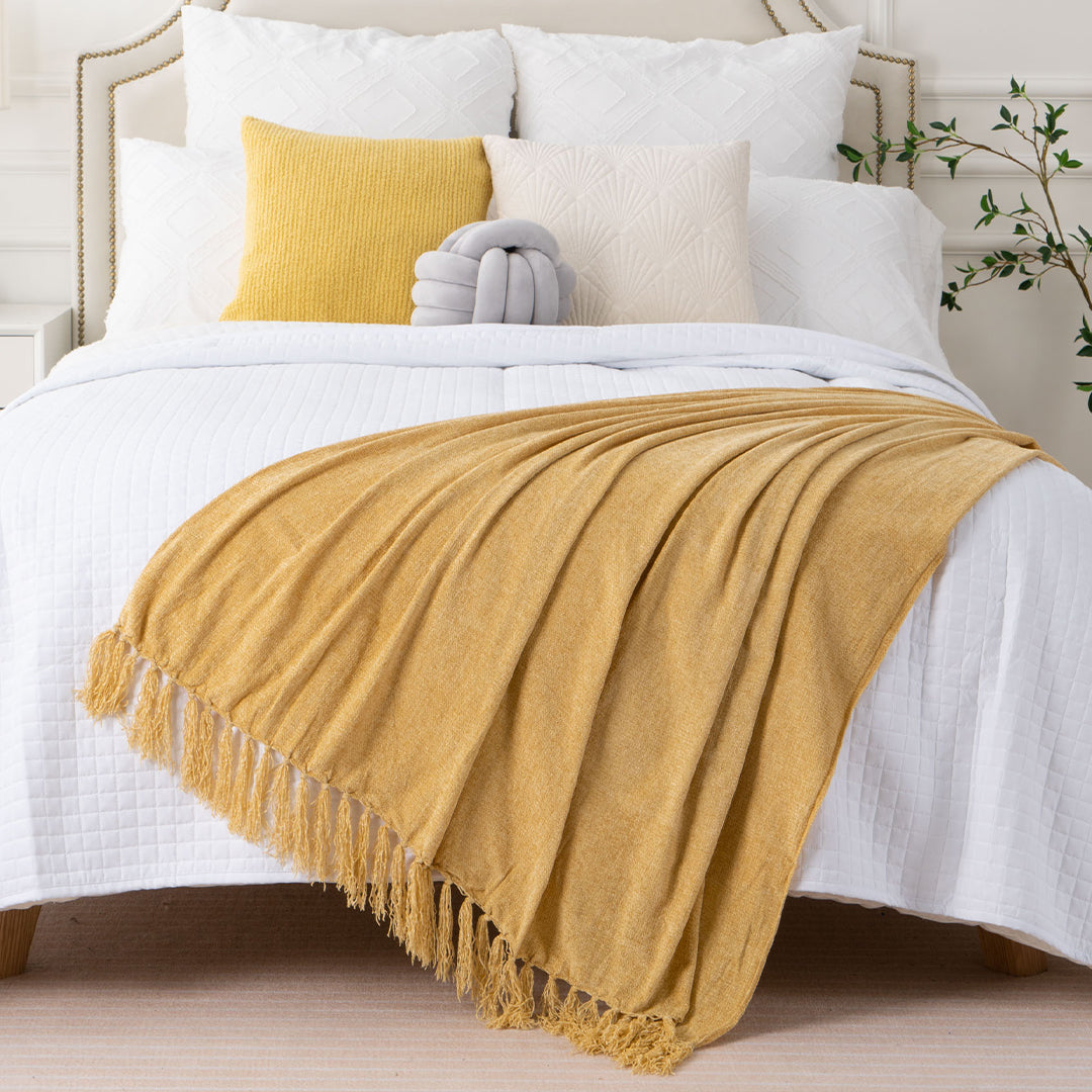 Decorative Fringe Velvety Throw