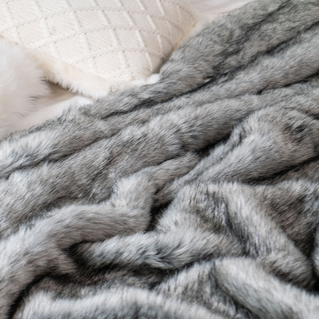 Faux Fur Brushed Tips Blanket