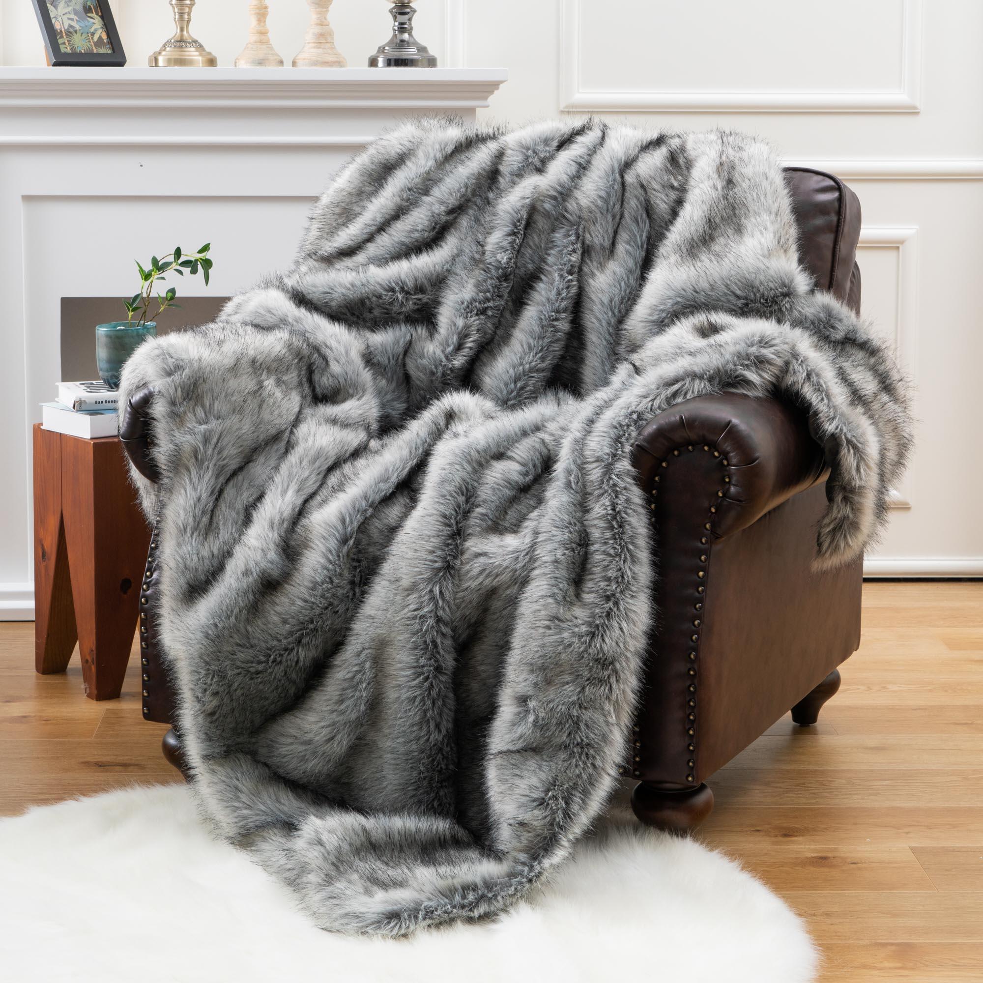 Faux Fur Blanket BATTILO HOME   21881 Grey 14 