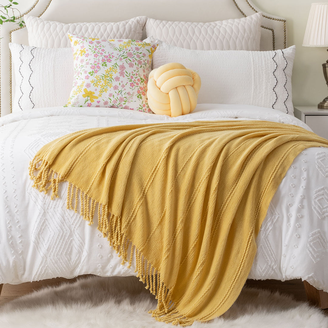 Corded Twisted Tassel Throw