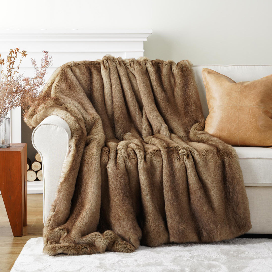 Faux Fur Blanket – BATTILO HOME