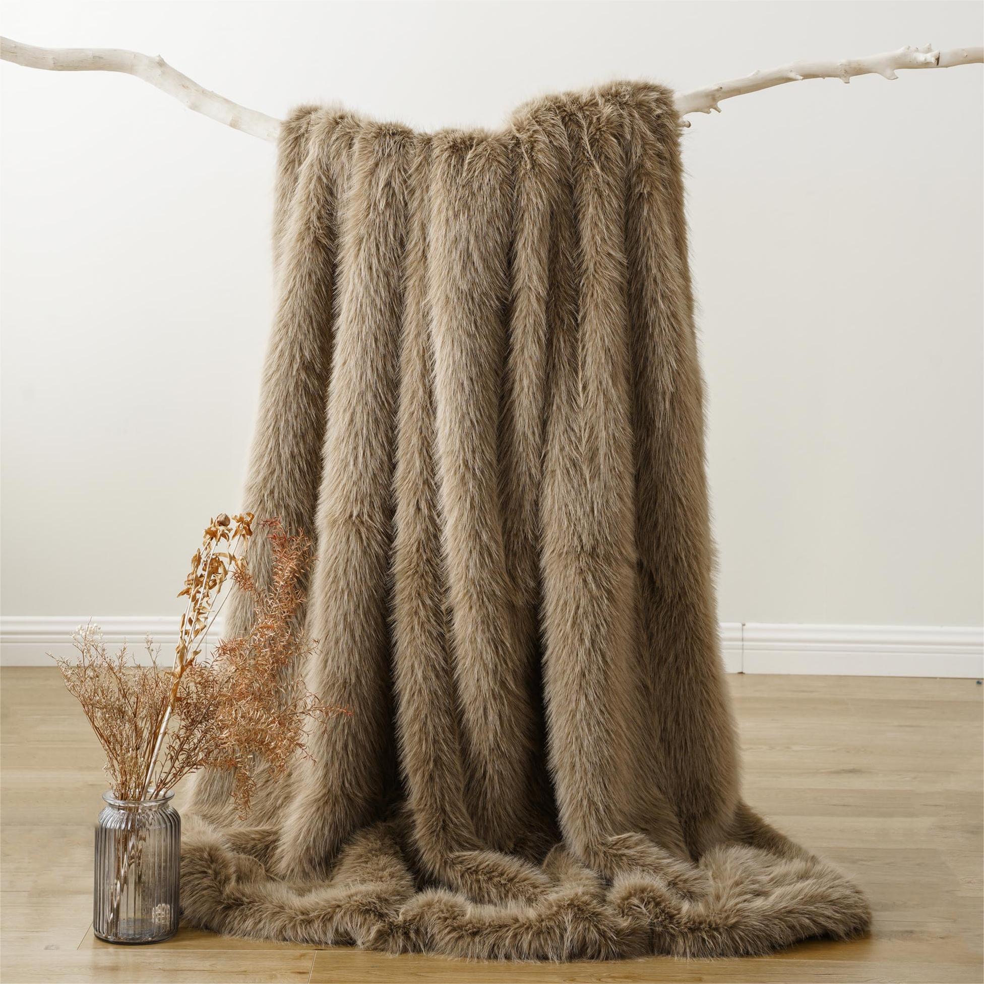 Faux Fur Blanket BATTILO HOME   BTL23069 28 C5818a3c 62d8 4d65 A42b 8abadca34b6c 