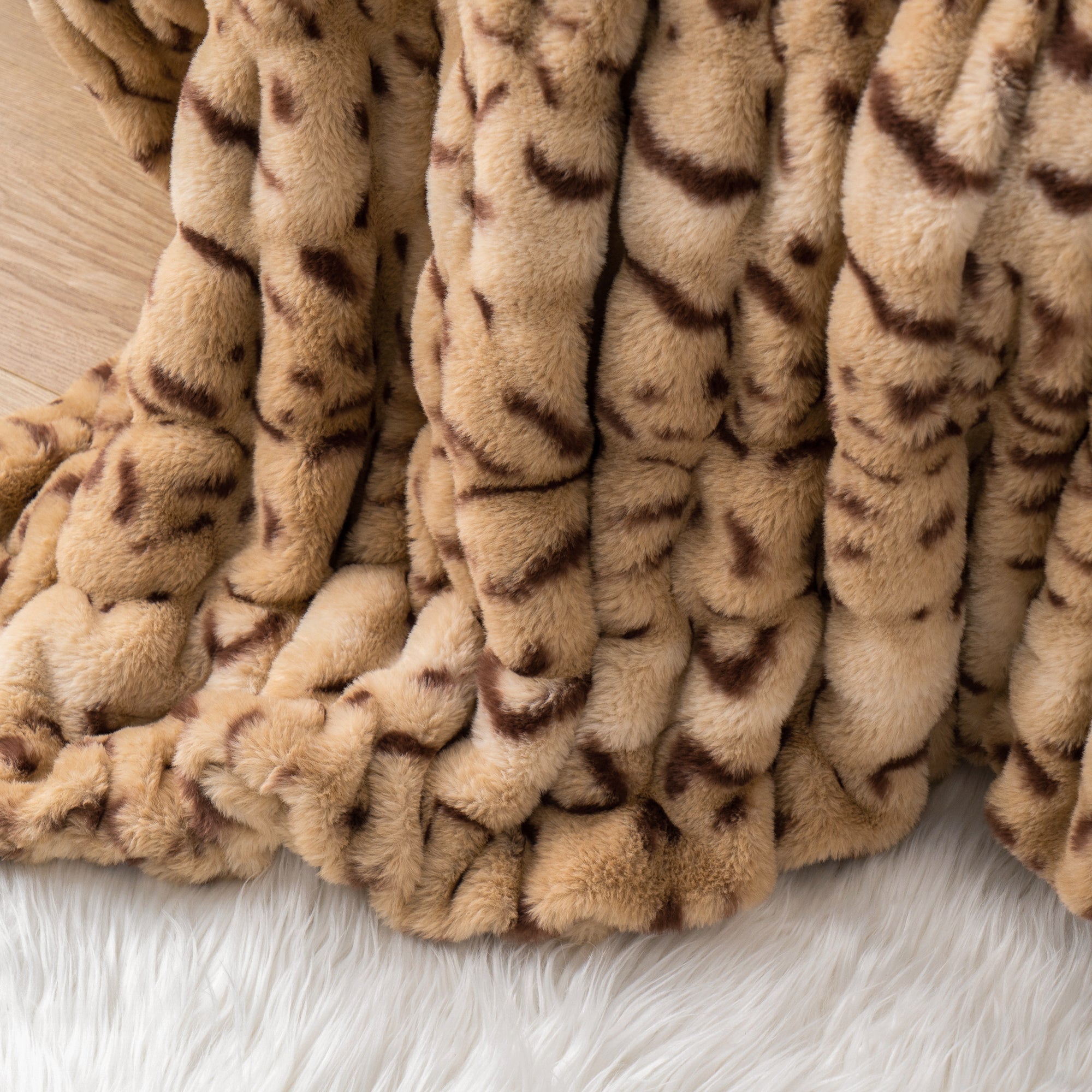 Lynx Faux Fur Blanket